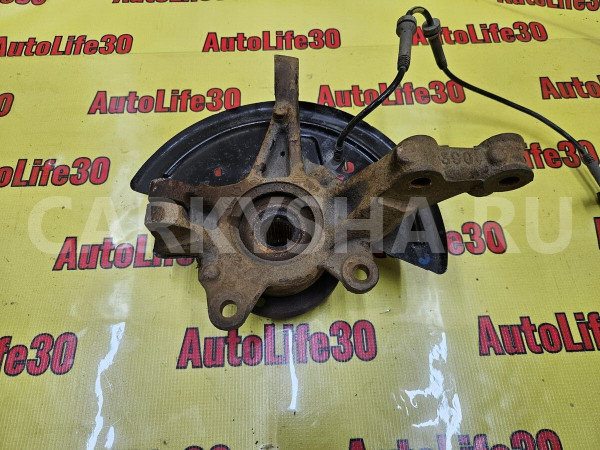 Кулак поворотный передний левый Renault Sandero оригинальный номер 400158414R