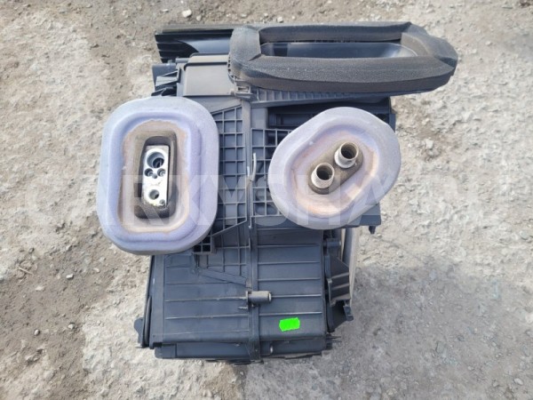 Печка салона Renault Duster 2012 272705765R HSA F4R Renault Duster 
