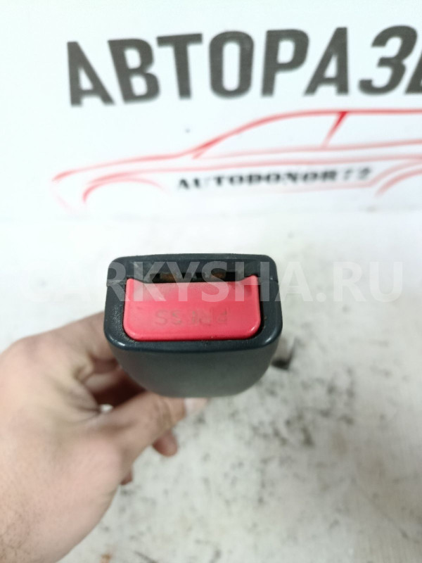 Ответная часть переднего левого ремня Hyundai Getz Hyundai Getz оригинальный номер 888301C300WK