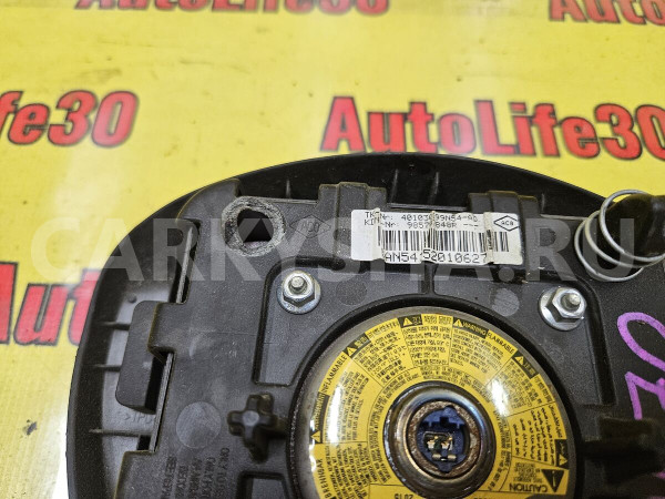Подушка безопасности в рулевое колесо Renault Duster оригинальный номер 985707848R