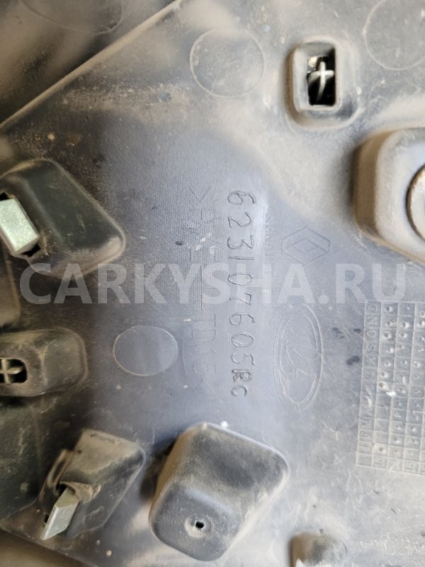 Решетка радиатора Renault Logan 2018 623107605R L8A9 K4M Renault Logan 