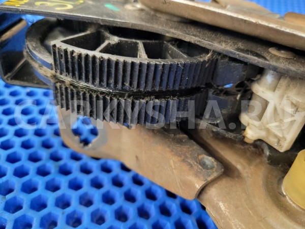 Педаль сцепления Renault Logan 2015 465031874R L8MV K7MA812 Renault Logan 