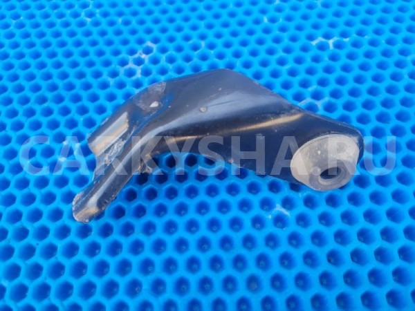 Крепление радиатора Nissan Almera 2018 8200582032 G15 K4M Nissan Almera 