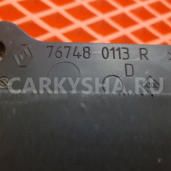 Брызговик Renault Logan 2014 767480113R L8MV K7M, задний правый Renault Logan 